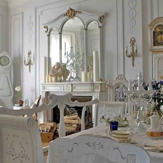 gustavian-style-living-room-with-swedish-antique-furniture-front-page-1